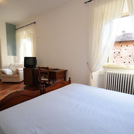 Guest House Domus Urbino Zewnętrze zdjęcie
