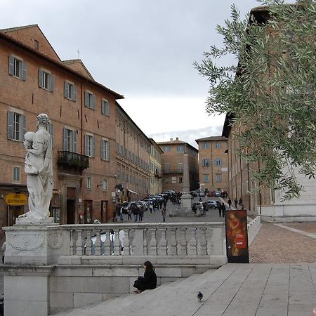 Guest House Domus Urbino Zewnętrze zdjęcie