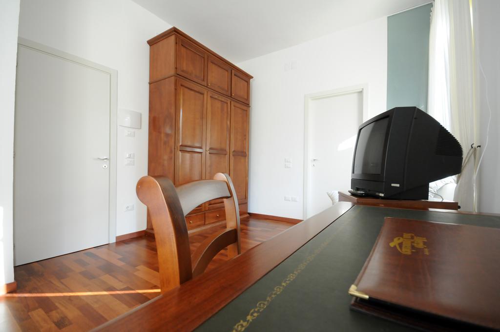 Guest House Domus Urbino Zewnętrze zdjęcie