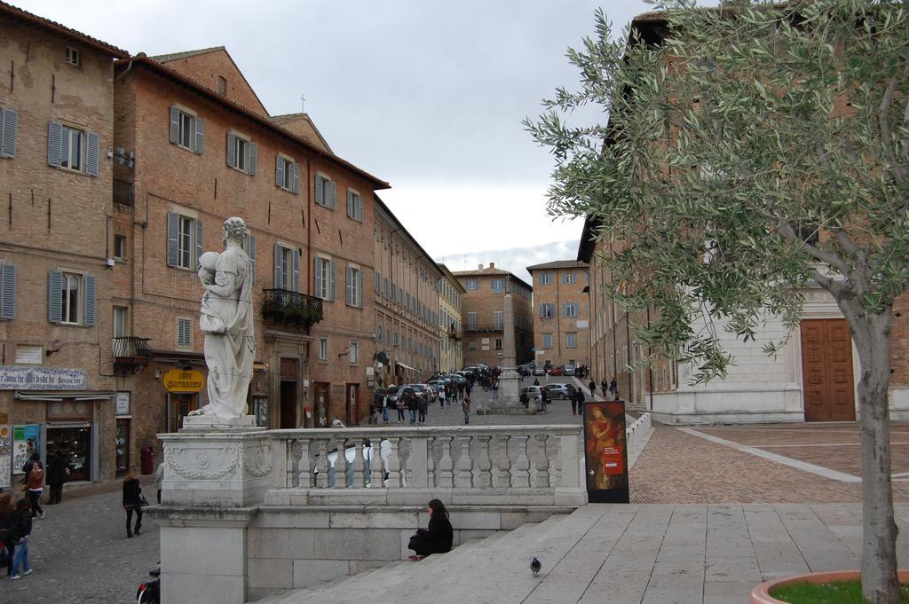Guest House Domus Urbino Zewnętrze zdjęcie